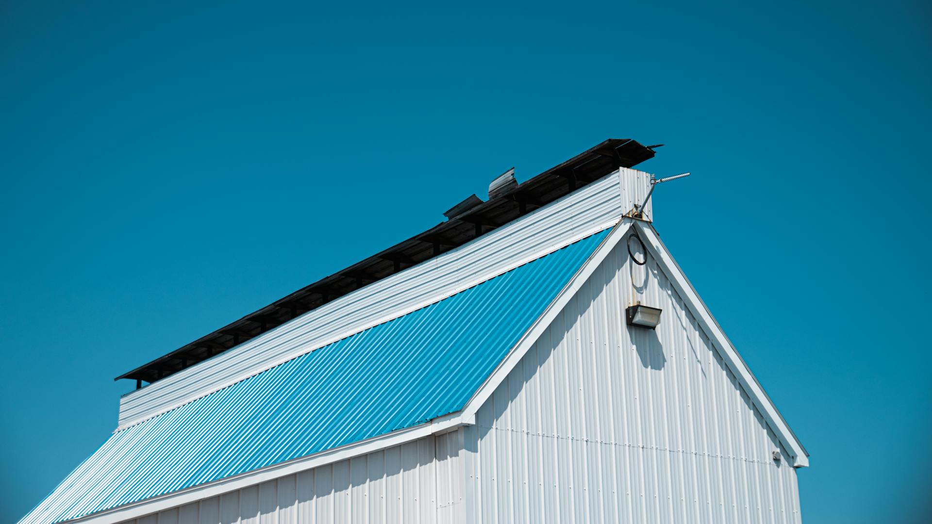 blue-roof A cool commercial roofing system in Atlanta